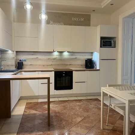 Leo Obchodna - Family Appartement Bratislava